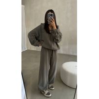 Спортивний костюм сірого кольору №594877