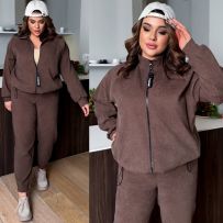 Стильний костюм з мікровельвету в кольорі мокко №595368