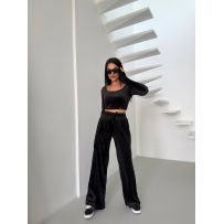 Стильний практичний костюмчик з велюру чорний №595678