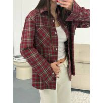 Стильна та яскрава весняна сорочка з легкої тканини №597554