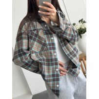 Стильна та яскрава  весняна сорочка з легкої тканини №597577